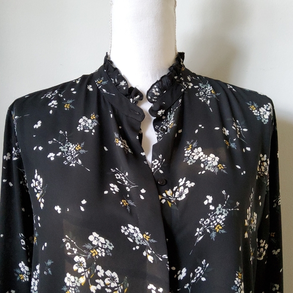 H&M Black Floral Print Blouse - Picture 3 of 12